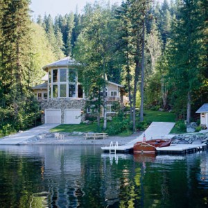 Luxury log home on lake